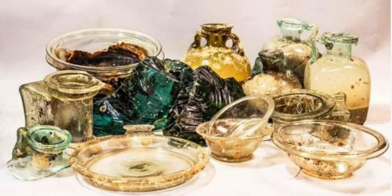 Це&nbsp;дуже красиво. Із затонулого 2000 років тому римського корабля підняли цінні артефакти