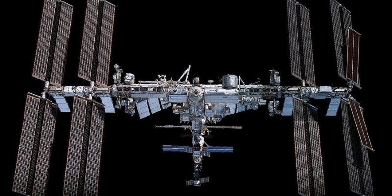 Чому б і ні. NASA вирішило продовжити співпрацю з Росією на МКС до 2026 року