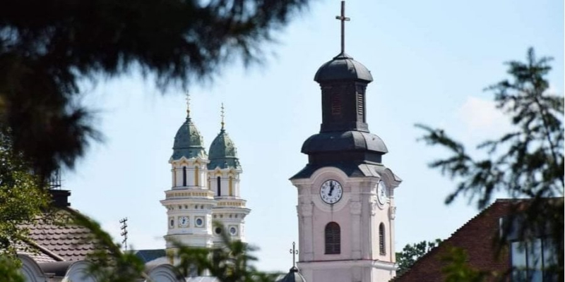 Де&nbsp;в&nbsp;Україні жити найкраще. Найчастіше про зростання доходів кажуть в&nbsp;Ужгороді, а&nbsp;найгірша ситуація в&nbsp;Одесі - опитування