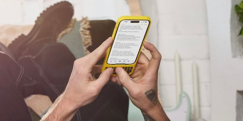Для людей з&nbsp;великими пальцями. На&nbsp;iPhone зробили клавіатуру зі справжніми кнопками
