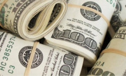Долар буде не по 40 грн. Аналітики Dragon Capital розповіли, що буде з курсом у 2024 році
