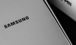Гонитва за якістю зйомки. Samsung готується випустити 440-мегапіксельну камеру — ЗМІ