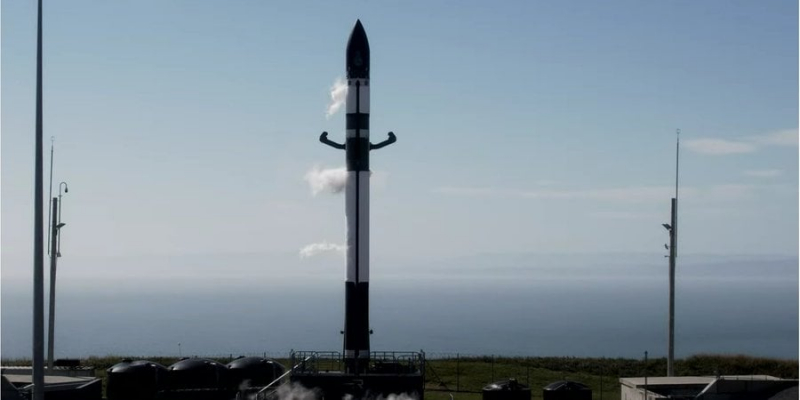 Конкурент SpaceX повертається. Rocket Lab успішно запустила в&nbsp;космос японський супутник