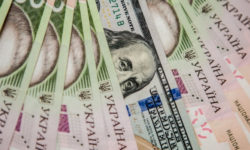Курс валют НБУ. Долар і євро тримають позиції