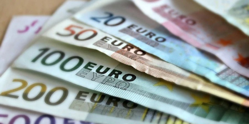 Курс валют НБУ. Долар та євро дорожчають на&nbsp;очах