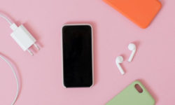 Міф або реальність. Чи можна переривати заряджання смартфона