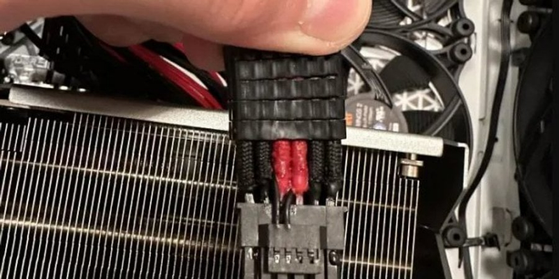 Мінус гарантія та&nbsp;1600 доларів. Відеокарта RTX 4090 плавиться навіть зі стороннім адаптером