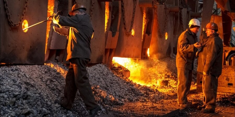 Найкраще платять металургам. В&nbsp;Україні на&nbsp;ринку праці найбільший попит на&nbsp;водіїв, швачок і продавців