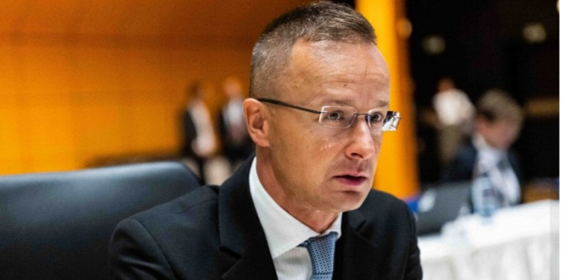 Назвав три причини. Угорщина блокуватиме європейську допомогу Україні та&nbsp;санкції проти Росії &mdash; Сійярто