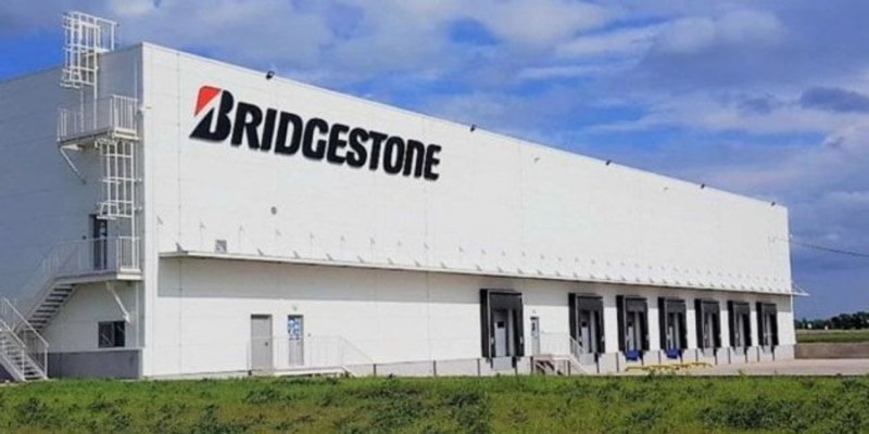 Обійдуться без Bridgestone. Світовий виробник шин продає свої активи у Росії