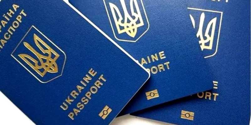 Пенсії-2023. Як&nbsp;пенсіонерам не&nbsp;втратити виплати, змінюючи паспорт