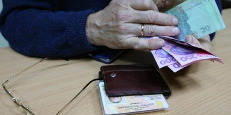 Пенсії-2024. Уряд обіцяє вчасну виплату пенсій та&nbsp;проведення індексації у&nbsp;березні
