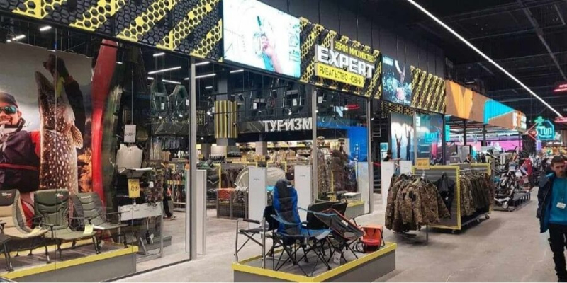 Почали ще до війни. Як в Епіцентрі продають зброю і одяг для військових та що купують частіше
