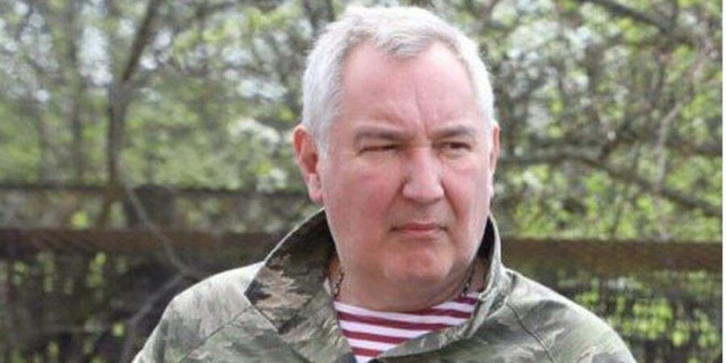Поранений у сідницю експерт. Ексглава Роскосмосу Дмитро Рогозін публічно заявив, що&nbsp;американці ніколи не&nbsp;були на Місяці