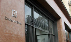 Пропали акції та інвестиції. Росія обікрала клієнтів Deutsche Bank — Reuters