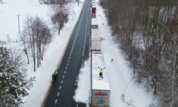 Щось пішло не так. Польські перевізники не збираються розблоковувати кордон з Україною на свята