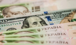 Шоу гнучної гривні. У Нацбанку визнали, що курс долара буде стрибати