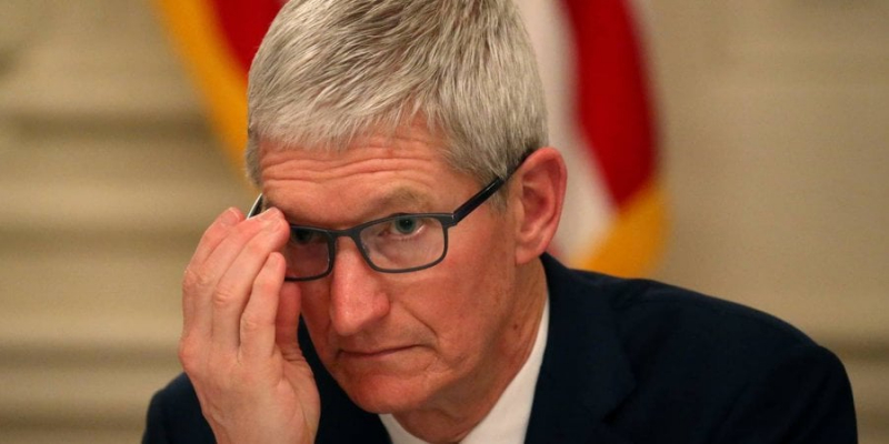Система визнала його ненадійним. CEO Apple Тім Кук отримав відмову на заявку про отримання Apple Card