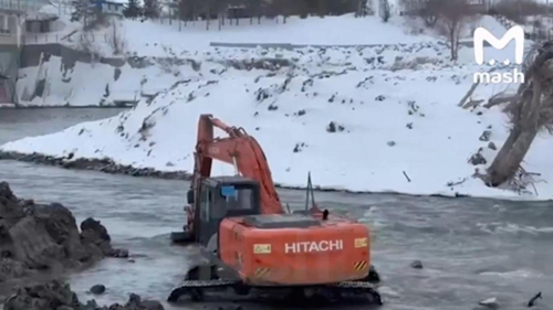 Топит центральную часть: на три месяца раньше начались паводки в России (фото, видео)