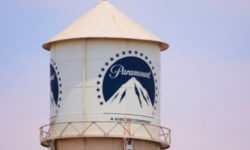 Угода століття. Warner Bros. Discovery веде переговори про злиття з Paramount