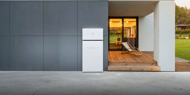 Україна отримала понад 500 потужних акумуляторів Tesla Powerwall. Розбираємося, як&nbsp;вони допоможуть нам узимку