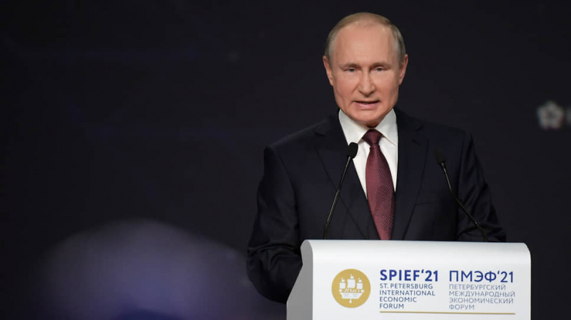 Владимир Путин объявил о завершении первой нитки &laquo;Северного потока-2&raquo;