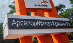 Води на всіх не вистачить. Найбільший меткомбінат України перевів частину персоналу на віддаленку після підриву Каховської ГЕС