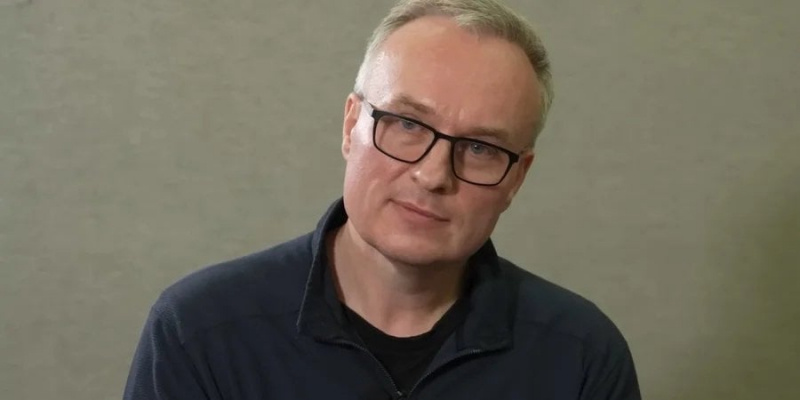 Волобуєв, ось ваш хрест. Колишній віцепрезидент Газпромбанку, який воює на&nbsp;боці України, отримав нагороду ЗСУ