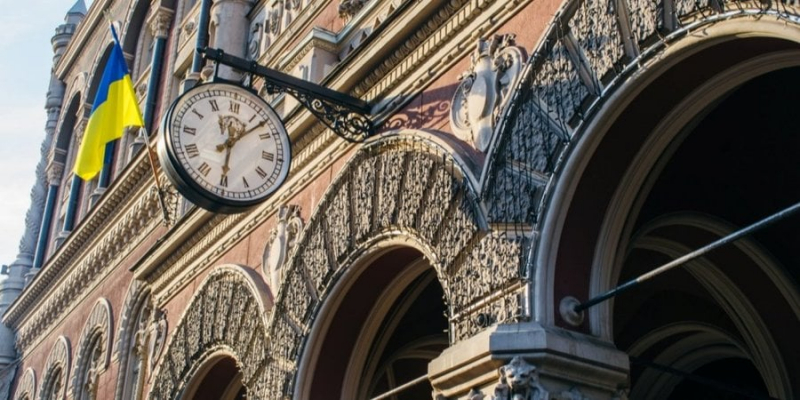 Вперше з&nbsp;24 лютого. Нацбанк пом&rsquo;якшив обмеження на&nbsp;продаж безготівкової валюти